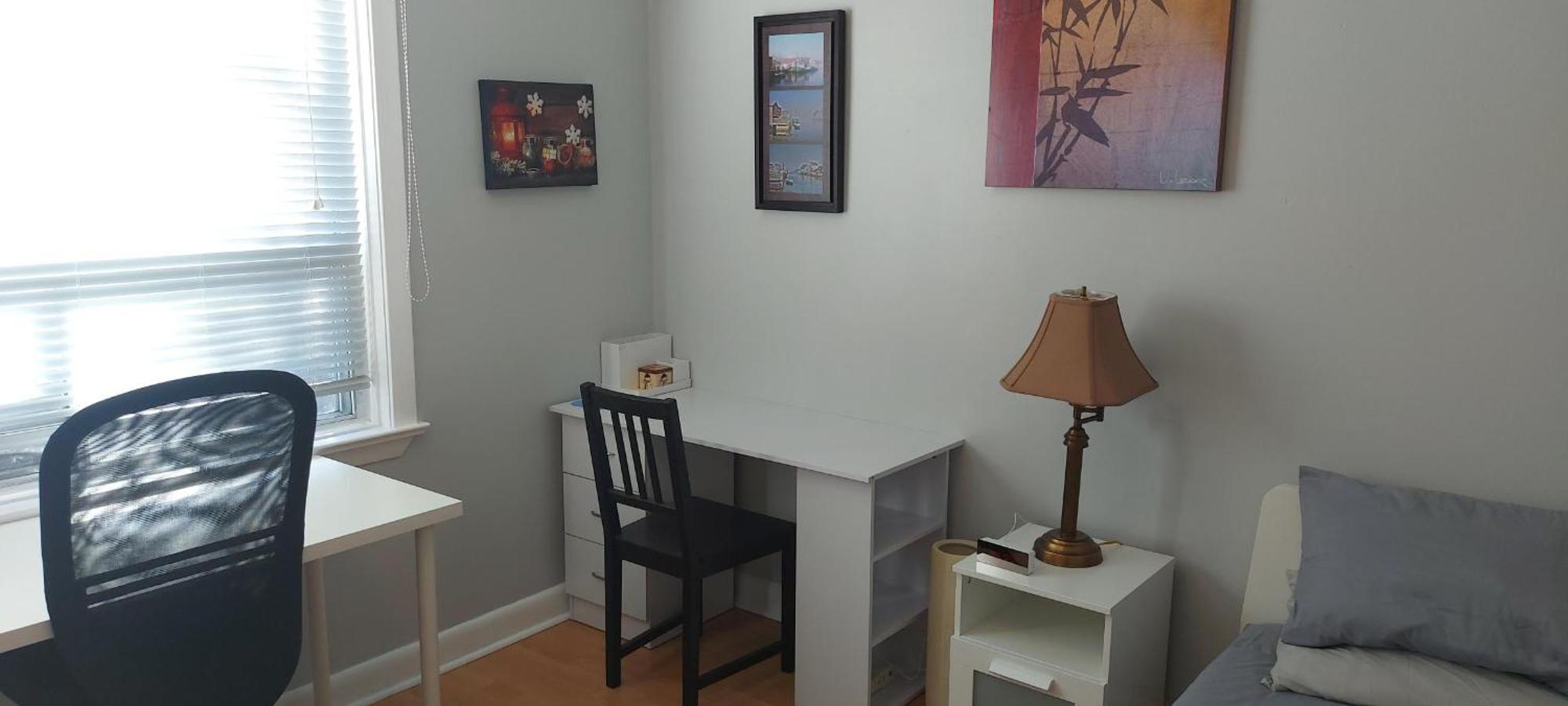 High Park Single Room With Personal Washroom And Kitchen Toronto Exterior photo
